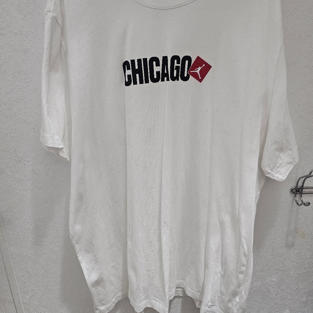 White Chicago Graphic T-Shirt